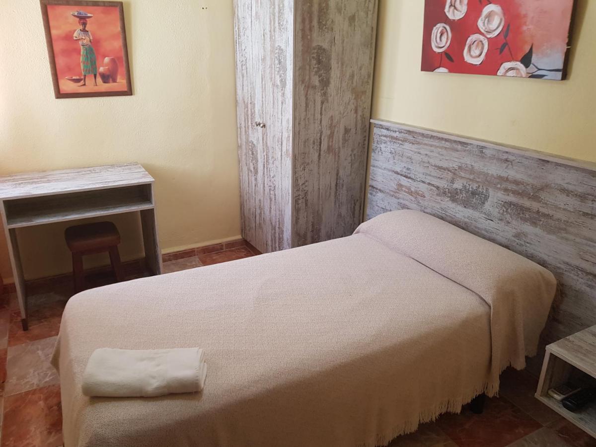 Hostal Virgen Del Rocio Ronda Kültér fotó