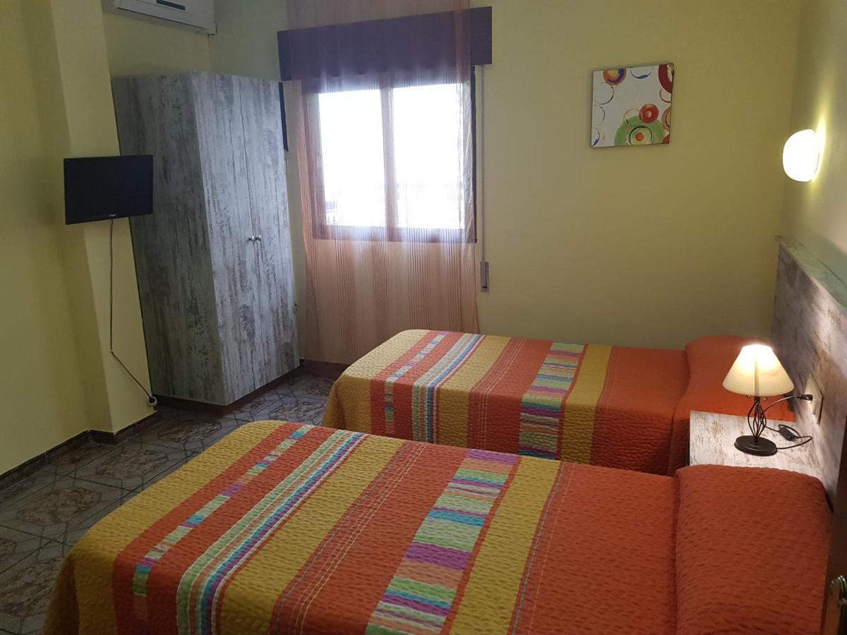 Hostal Virgen Del Rocio Ronda Kültér fotó