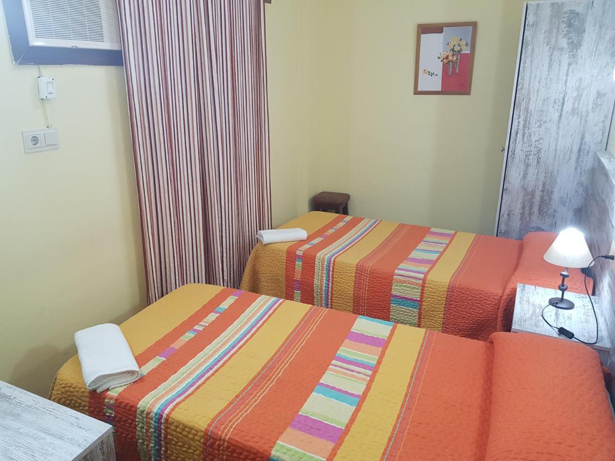 Hostal Virgen Del Rocio Ronda Kültér fotó
