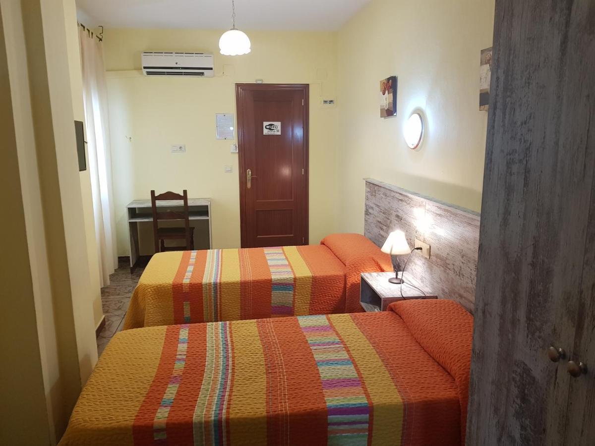 Hostal Virgen Del Rocio Ronda Kültér fotó