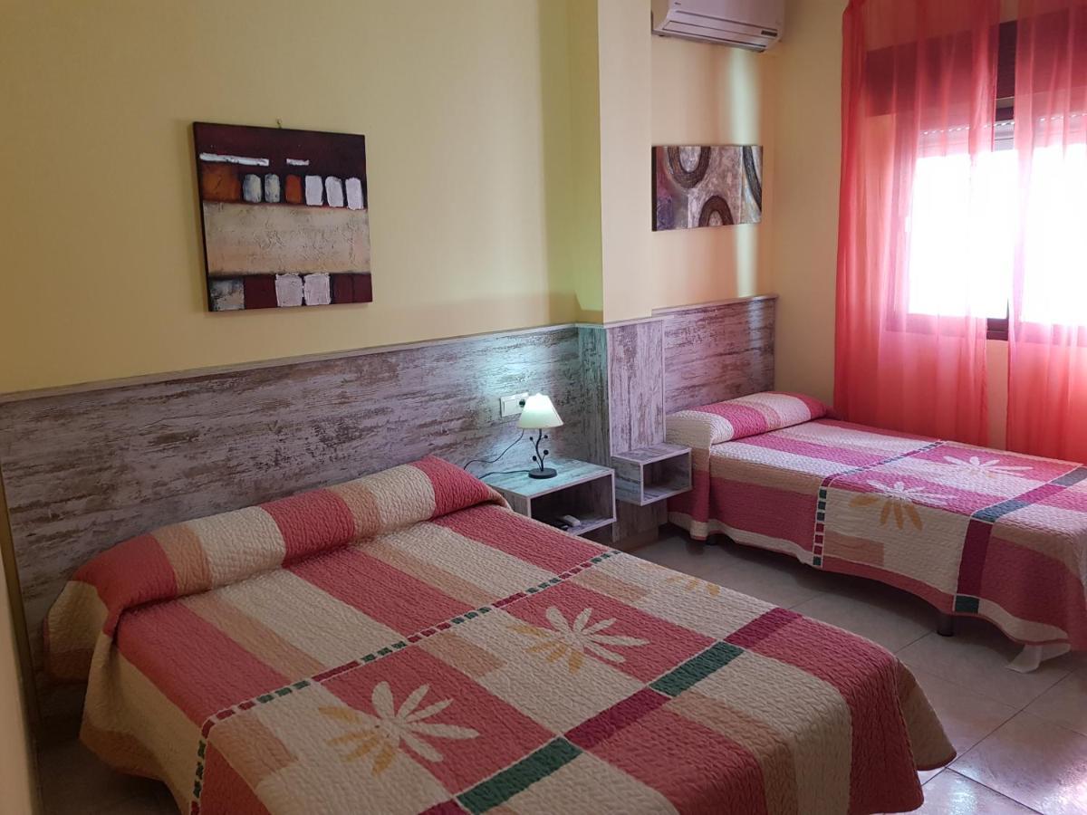 Hostal Virgen Del Rocio Ronda Kültér fotó